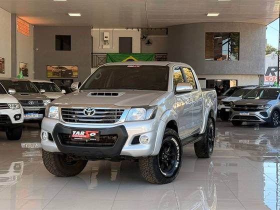 TOYOTA HILUX 3.0 SRV TOP 4X4 CD 16V TURBO INTERCOOLER DIESEL 4P AUTOMÁTICO TOYOTA HILUX 3.0 SRV TOP 4X4 CD 16V TURBO INTERCOOLER DIESEL 4P AUTOMÁTICO